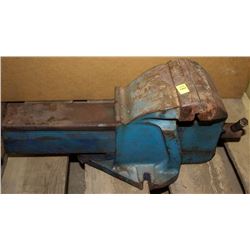 LARGE 6" BENCH VISE