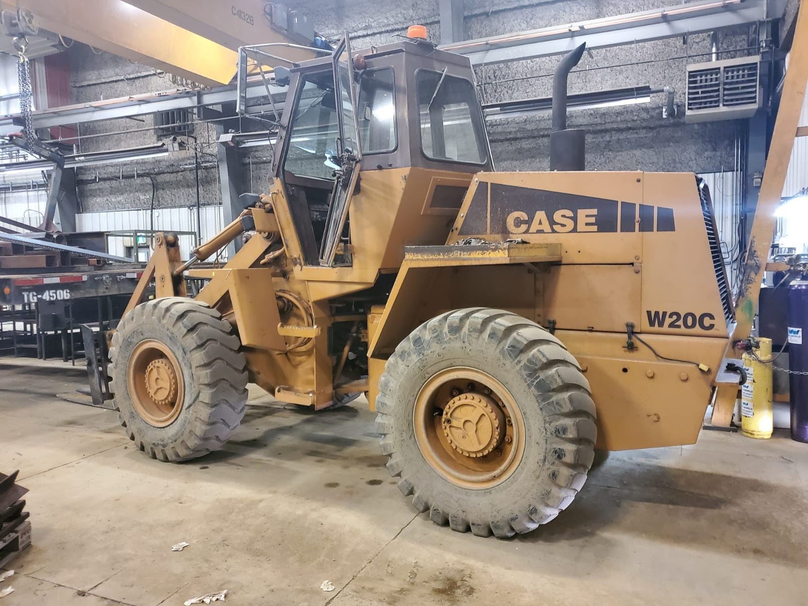 CASE W20C FRONT END LOADER W/ BUCKET & FORK
