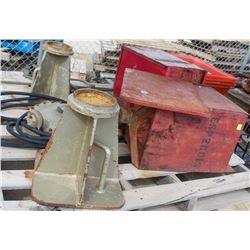 PALLET OF WEIGHT INDICATORS & ACCESSORIES