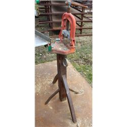 RIDGID PIPE VISE FOR 1/8"-6" PIPES