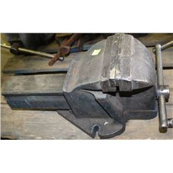 HEAVY DUTY 6" BENCH VISE