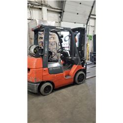 TOYOTA 5000LB FORKLIFT