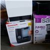 Image 2 : HONEYWELL HUMIDIFIER, COFFEE MACHINE, PAPER TOWEL DISPENSER, AND SOAP DISPENSER