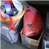 Image 3 : PET ESCORT PET TRAVEL CRATE, ASSORTED PET ITEMS - BOWLS, LEASES, DISPENSER, ETC