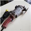 Image 2 : HEAVY DUTY MILWAUKEE ANGLE GRINDER