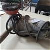 Image 2 : HEAVY DUTY BLACK AND DECKER ANGLE GRINDER