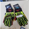Image 1 : 2 PAIRS OF RAWTECH RAZORBACK EXTRA LARGE BREATHABLE WATERPROOF WORK GLOVES