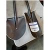 Image 2 : 2 SHOVELS