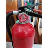 Image 2 : 4 FIRE EXTINGUISHERS
