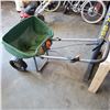 Image 1 : SCOTTS EDGE GUARD DELUXE SPREADER
