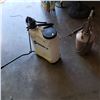 Image 1 : 2 GARDEN SPRAYERS