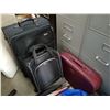 Image 2 : 3 SUITCASES, 3 BAGS, AND 4 UMBRELLAS