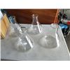 Image 1 : BOX OF LARGE 2800ml PYREX FLASKS