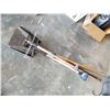 Image 1 : BUNDLE OF GARDEN TOOLS