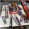 Image 1 : TRAY OF NEW KITCHEN KNIVES AND SCISSORS