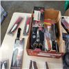 Image 2 : TRAY OF NEW KITCHEN KNIVES AND SCISSORS