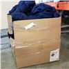 Image 2 : LARGE BOX OF BLUE WOOL YARN