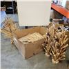 Image 1 : BOX OF DRIFT WOOD DECORATIONS