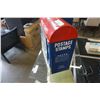 Image 8 : VINTAGE USA POSTAGE STAMP VENDING MACHINE