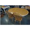 Image 1 : ROUND OAK DINING TABLE WITH LEAF AND 4 CHAIRS
