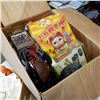 Image 3 : 2 BOXES OF SEWING THREAD NOTIONS AND ESTATE GOODS