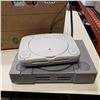 Image 3 : 2 PLAYSTATION ONE CONSOLES AND GAMES