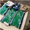 Image 3 : CANUCKS SCARVES AND HAT