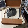 Image 2 : PHONOGRAPH AND LOT OF JAZZ RECORDS