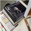 Image 3 : PHONOGRAPH AND LOT OF JAZZ RECORDS
