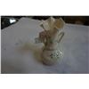Image 2 : BELEEK IRELAND VASE - 1 CHIP ON TOP