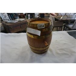 VINTAGE OAK LIQUOR BARREL 10 INCHES TALL