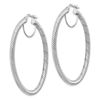 Image 2 : 14k White Gold Twisted Round Hoop Earrings - 40 mm