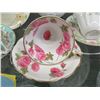 Image 2 : 5 Vintage English Bone China Tea Cup & Saucers