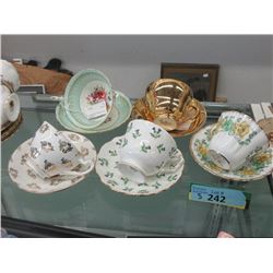 5 Vintage English Bone China Tea Cup & Saucers