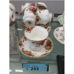 5 Royal Albert "Old Country Rose" Tea Cups