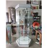 Image 1 : 6 Feet + Hexagonal Display Case
