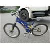 Image 1 : Huffy Monocoque 18 Speed Bicycle