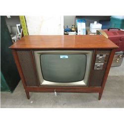 Vintage Silvertone Cabinet TV