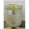 Image 1 : 3 Imperial Gallon Medalta Crock