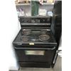 Image 1 : Black Frigidaire Electric Stove