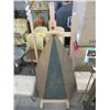 Image 1 : Adjustable Wood Easel & Painted Shield