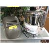 Image 1 : Welding Mask & Vintage Juicer