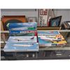 Image 1 : 5 Assorted New Plastic Airplane Models & 1 Kit