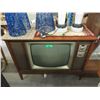 Image 1 : Vintage Silvertone TV - 16" x 39" x 29" tall