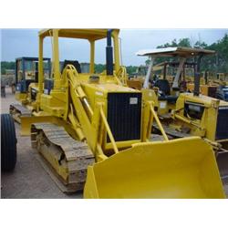 GP BUCKET, POWER SHIFT, ROPS CANOPY, SP