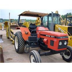 3 CYLINDER, DIESEL, CANOPY, 2 WHEEL DRI