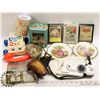 Image 1 : LOT OF ASSORTED VINTAGE  COLLECTIBLES