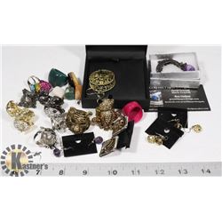 LOT OF ASSORTED RINGS & EARRINGS