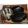 Image 1 : BOX OF ROASTERS, POTS & PANS