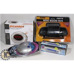 VINTAGE (2) SEALED RADIOS MERINGUE